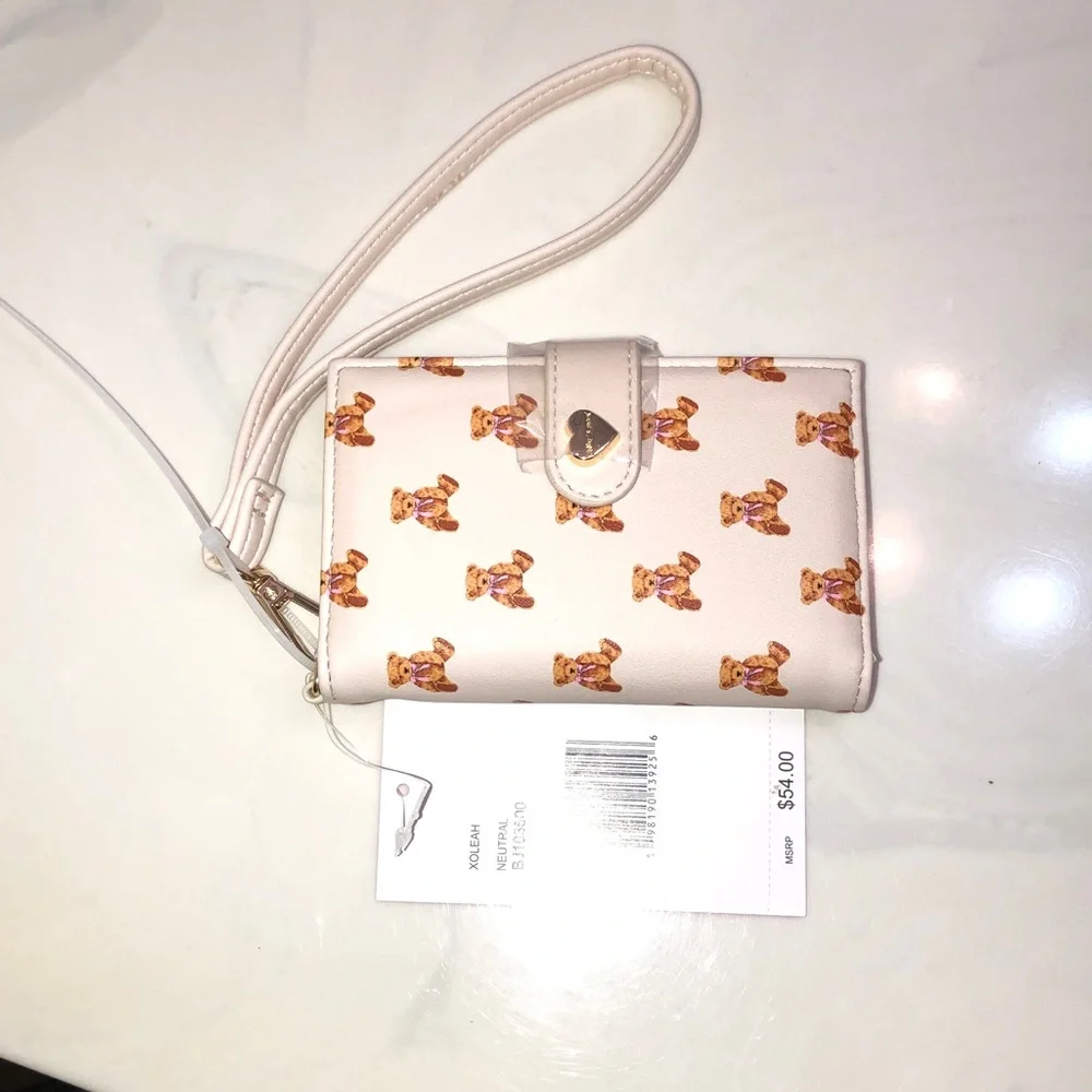 Betsey Johnson neutral cream